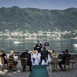 nozze con rito civile matrimonio americano a Villa d’ Este a Cernobbio sul lago di Como un momento della cerimonia